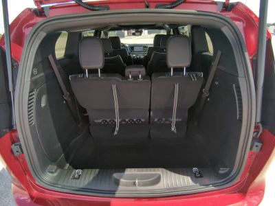 2026 Chrysler Pacifica — photo 14 view