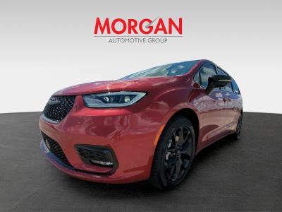 2026 Chrysler Pacifica — photo 9 view