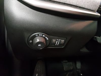 2024 Jeep Compass — photo 13 view