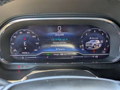 2024 Chevrolet Suburban - Photo 13