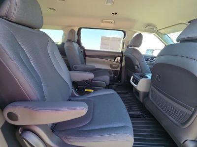 2026 Kia Carnival — photo 14 view
