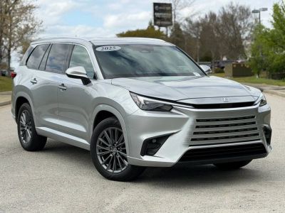 2025 Lexus TX - Photo 1