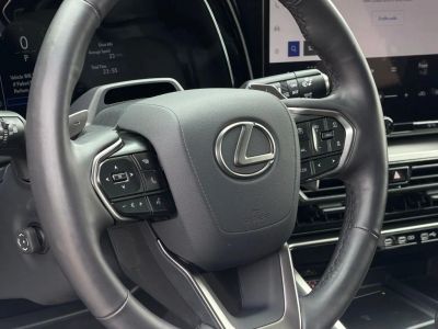 2025 Lexus TX - Photo 19
