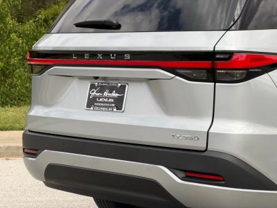2025 Lexus TX - Photo 8