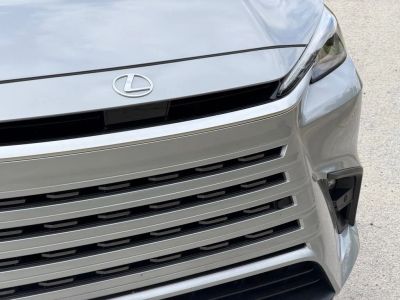 2025 Lexus TX - Photo 9