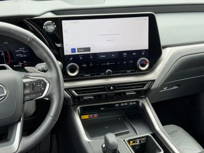 2025 Lexus TX - Photo 26