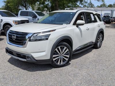 2022 Nissan Pathfinder - Photo 1