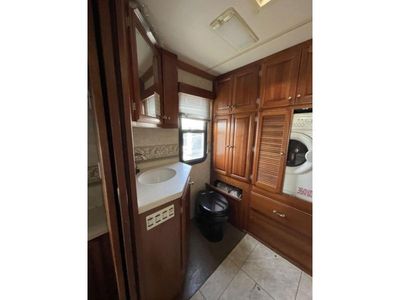 2006 Fleetwood RV Fleetwood Revolution - Photo 24