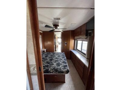 2006 Fleetwood RV Fleetwood Revolution - Photo 32