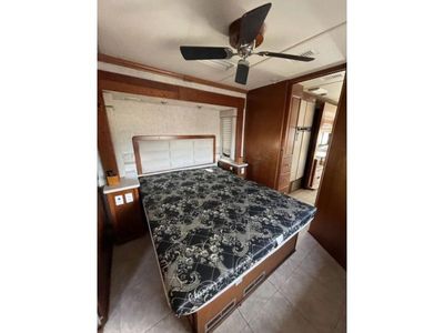2006 Fleetwood RV Fleetwood Revolution - Photo 23