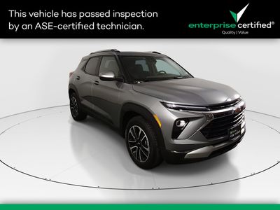 2025 Chevrolet Trailblazer FWD 4dr LT — front three-quarter view