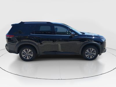 2025 Nissan Pathfinder — photo 8 view