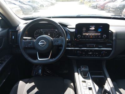 2025 Nissan Pathfinder — photo 12 view