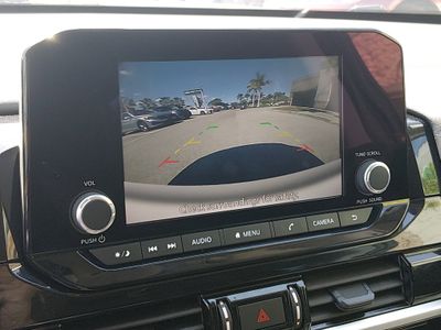 2025 Nissan Pathfinder — photo 16 view