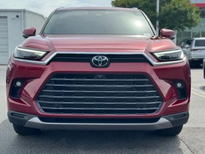 2025 Toyota Grand Highlander Hybrid - Photo 4