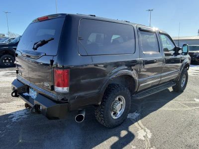 2002 Ford Excursion — interior view
