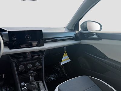 2026 Volkswagen Taos - Photo 18