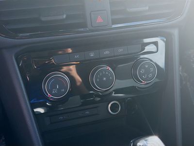 2026 Volkswagen Taos - Photo 14