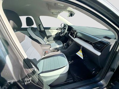 2026 Volkswagen Taos - Photo 22