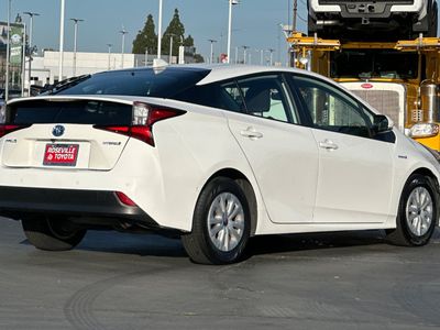 2022 Toyota Prius - Photo 2