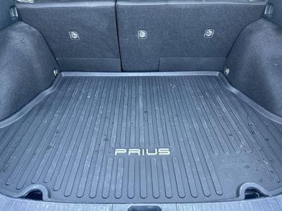 2022 Toyota Prius - Photo 16
