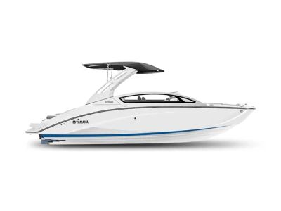 2026 Yamaha Boats 275SE — front three-quarter view
