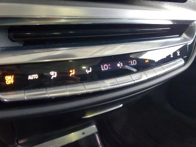 2024 Cadillac LYRIQ — photo 27 view