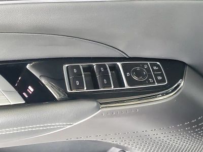 2024 Cadillac LYRIQ — photo 15 view
