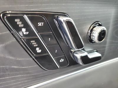 2024 Cadillac LYRIQ — photo 19 view