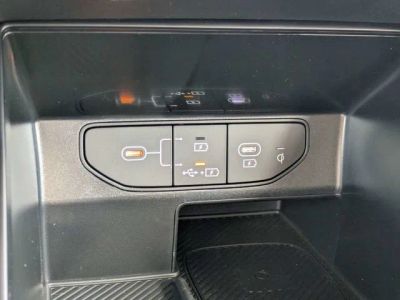 2025 Kia Sorento — photo 23 view