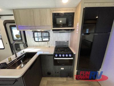 2025 CrossRoads RV Cruiser Aire - Photo 13