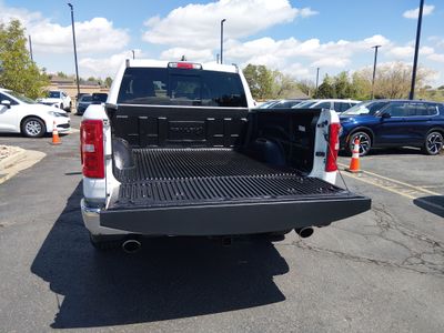 2025 Ram 1500 — photo 11 view