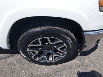 2025 Ram 1500 — photo 10 view