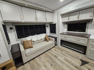 2026 Brinkley Model Z - Photo 15