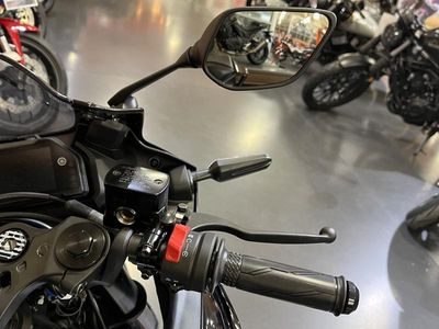 2026 Yamaha YZF-R3 - Photo 9