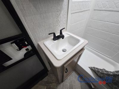 2023 Palomino SolAire - Photo 31