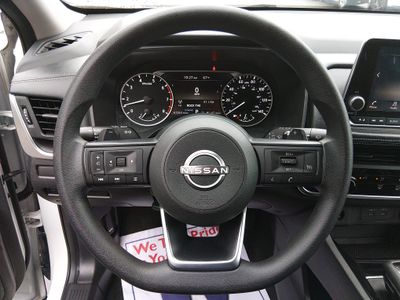 2024 Nissan Rogue — photo 12 view