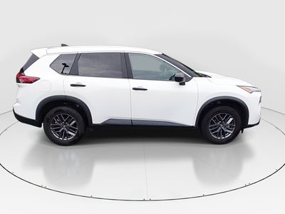 2024 Nissan Rogue — photo 8 view