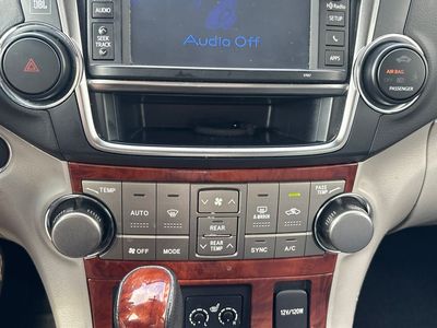 2013 Toyota Highlander - Photo 12