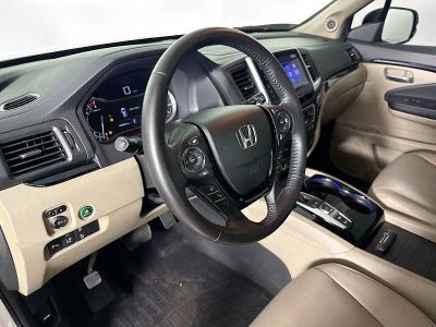 2016 Honda Pilot — photo 7 view
