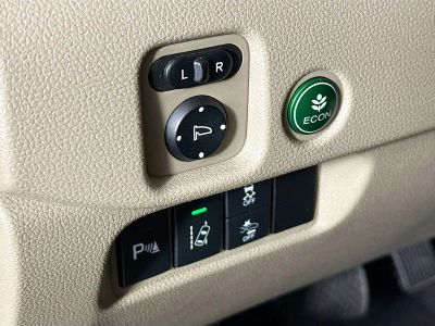 2016 Honda Pilot — photo 8 view