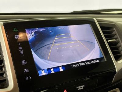 2016 Honda Pilot — photo 13 view