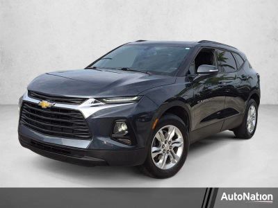 2019 Chevrolet Blazer FWD in Kinetic Blue Metallic — front three-quarter view