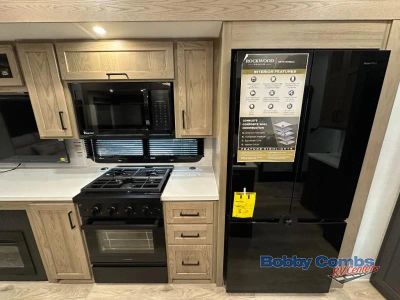 2026 Forest River RV Rockwood Signature - Photo 9