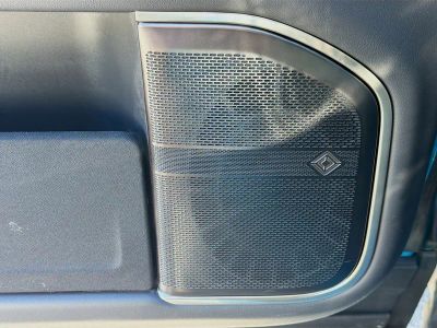 2023 Rivian R1S — photo 26 view