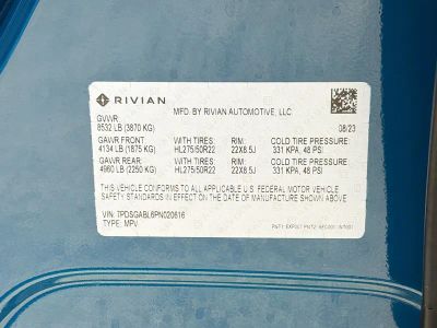 2023 Rivian R1S — photo 43 view