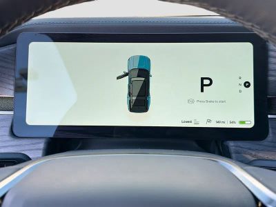 2023 Rivian R1S — photo 40 view