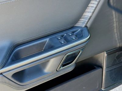 2023 Rivian R1S — photo 25 view