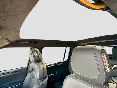 2023 Rivian R1S — photo 29 view