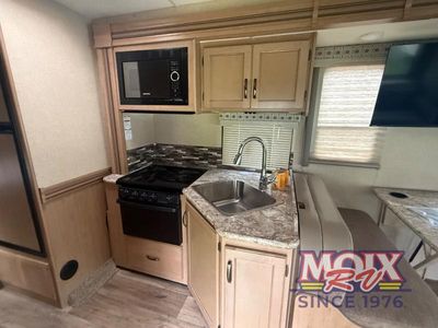 2018 Thor Motor Coach Four Winds - Photo 17